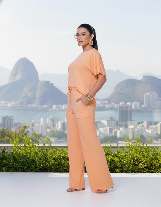 Conjunto Pantalón y Polera Color Damasco con Bolsillos