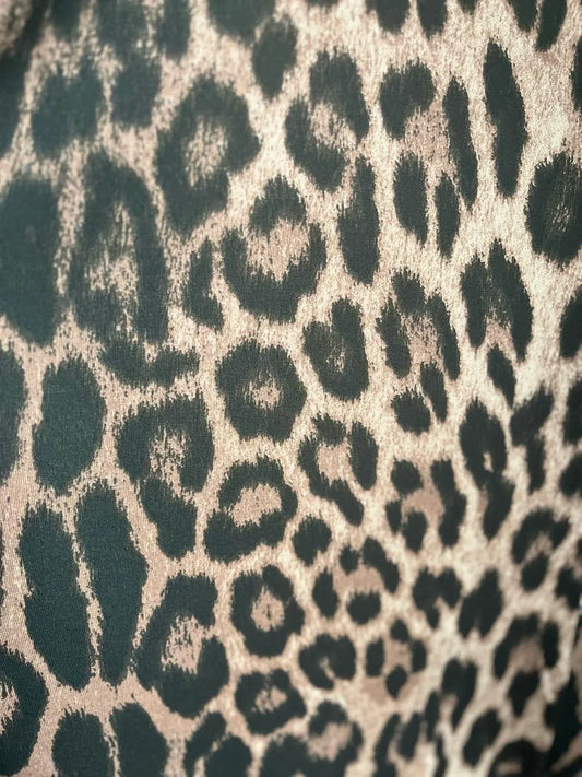 Conjunto Animal Print Falda café Y Polera Negra